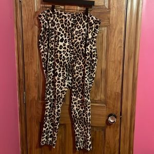 Size 18 New York & Co. Avenue Design Studio, leopard pants w/ front pockets